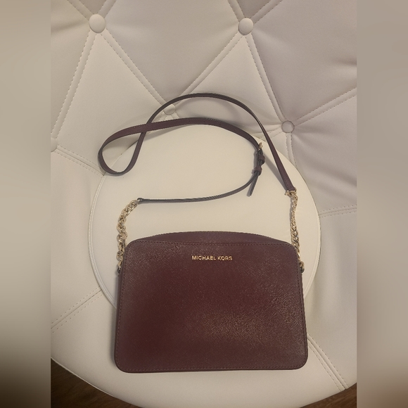 Michael Kors Cross Body Bag - Picture 2 of 2